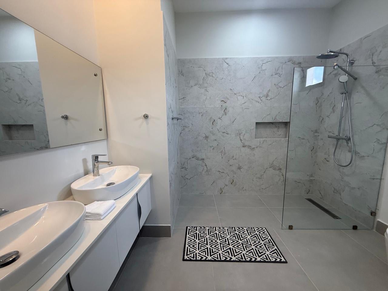 EN VISTACANA PUNTA CANA VILLA NUEVA Y AMUEBLADA EN ALQUILER  DOS NIVEL Foto 7313273-10.jpg