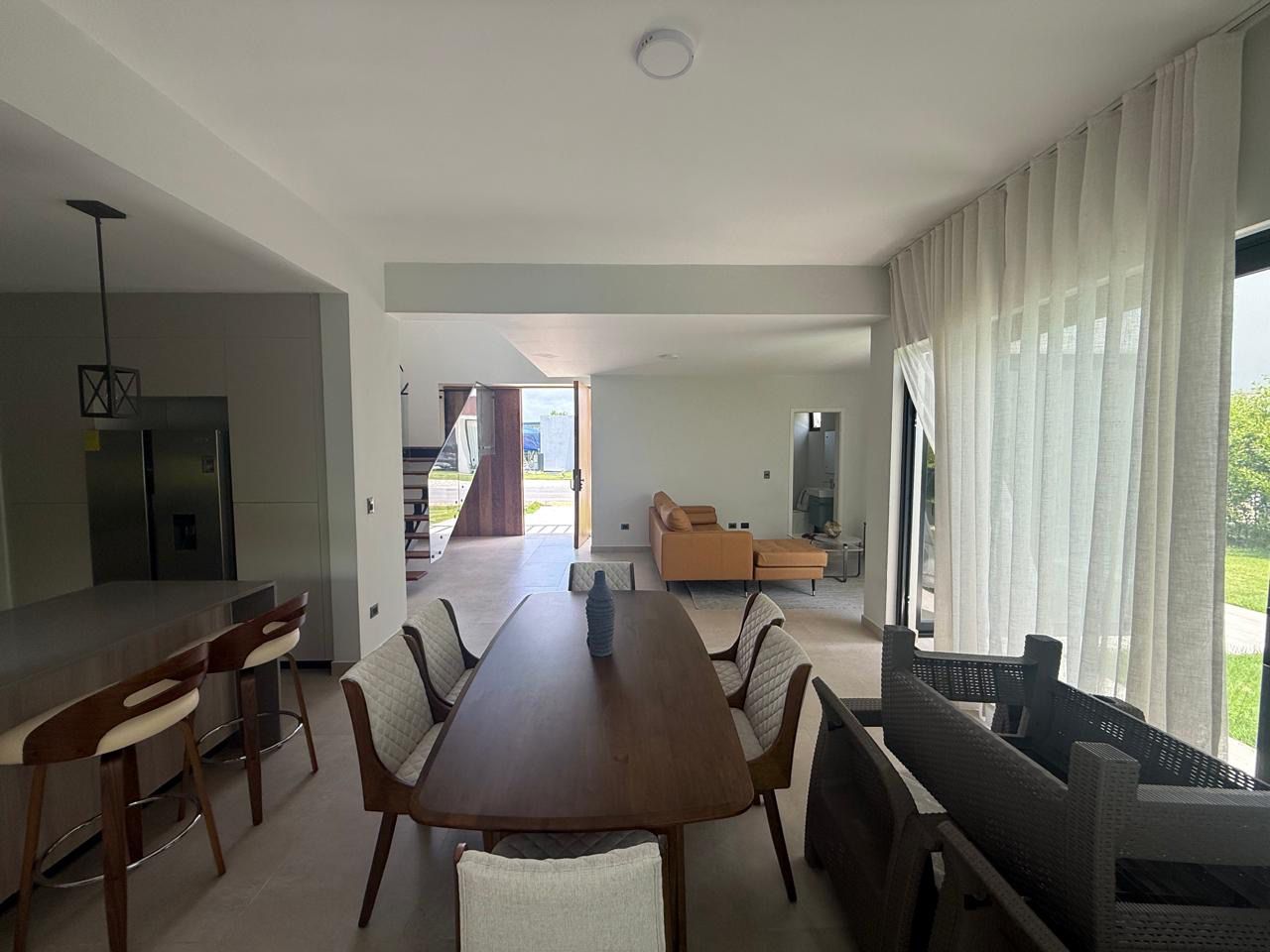EN VISTACANA PUNTA CANA VILLA NUEVA Y AMUEBLADA EN ALQUILER  DOS NIVEL Foto 7313273-4.jpg