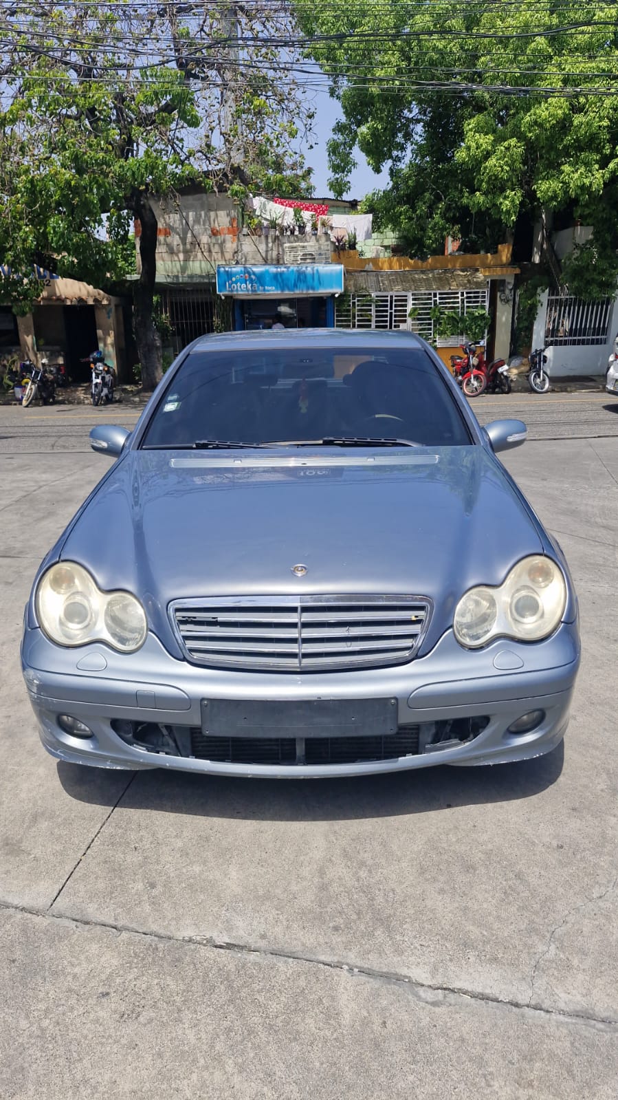 Venta Mercedes Benz 2005 C-230 Azul claro plateado Foto 7313374-3.jpg