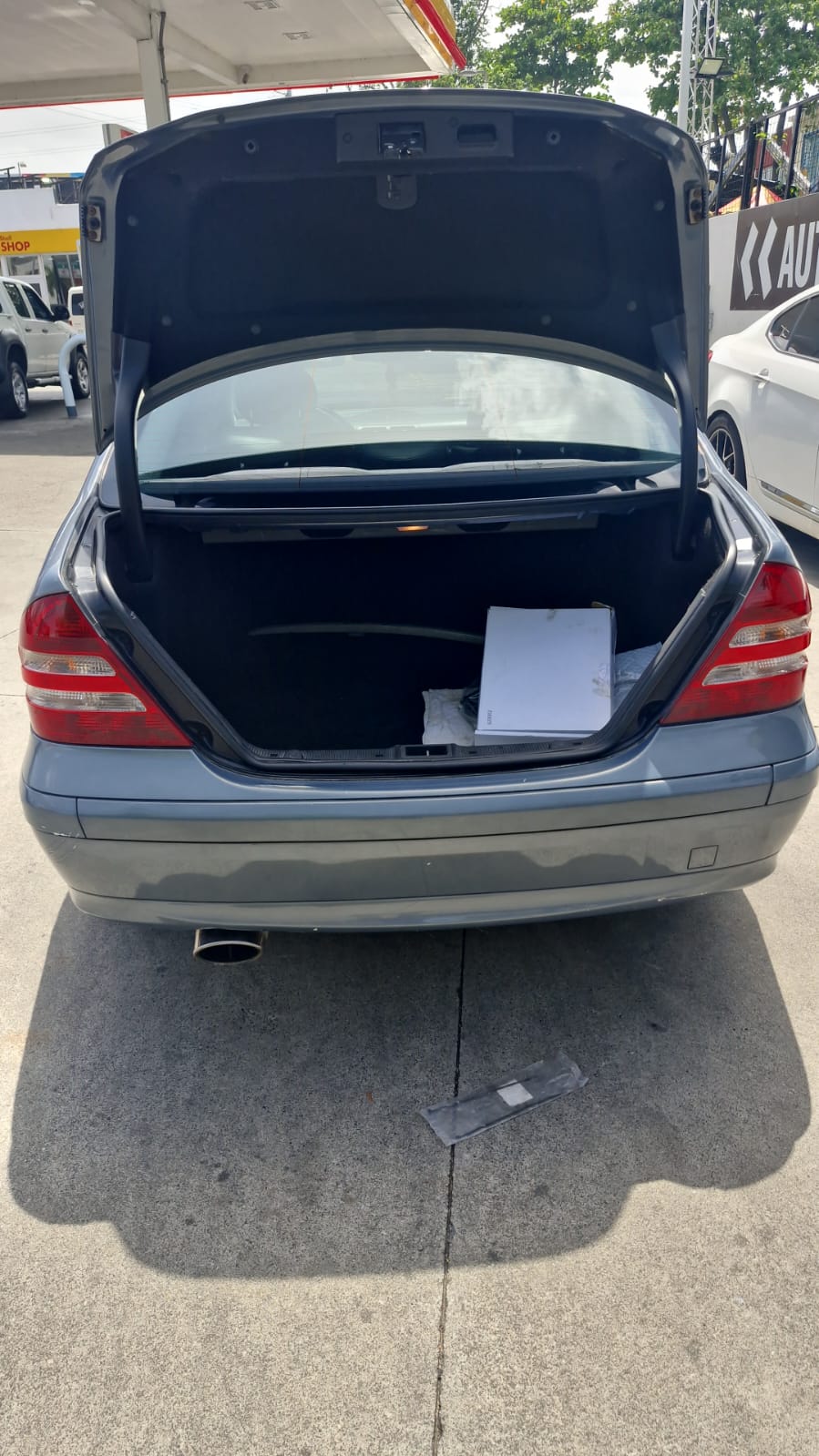 Venta Mercedes Benz 2005 C-230 Azul claro plateado Foto 7313374-7.jpg
