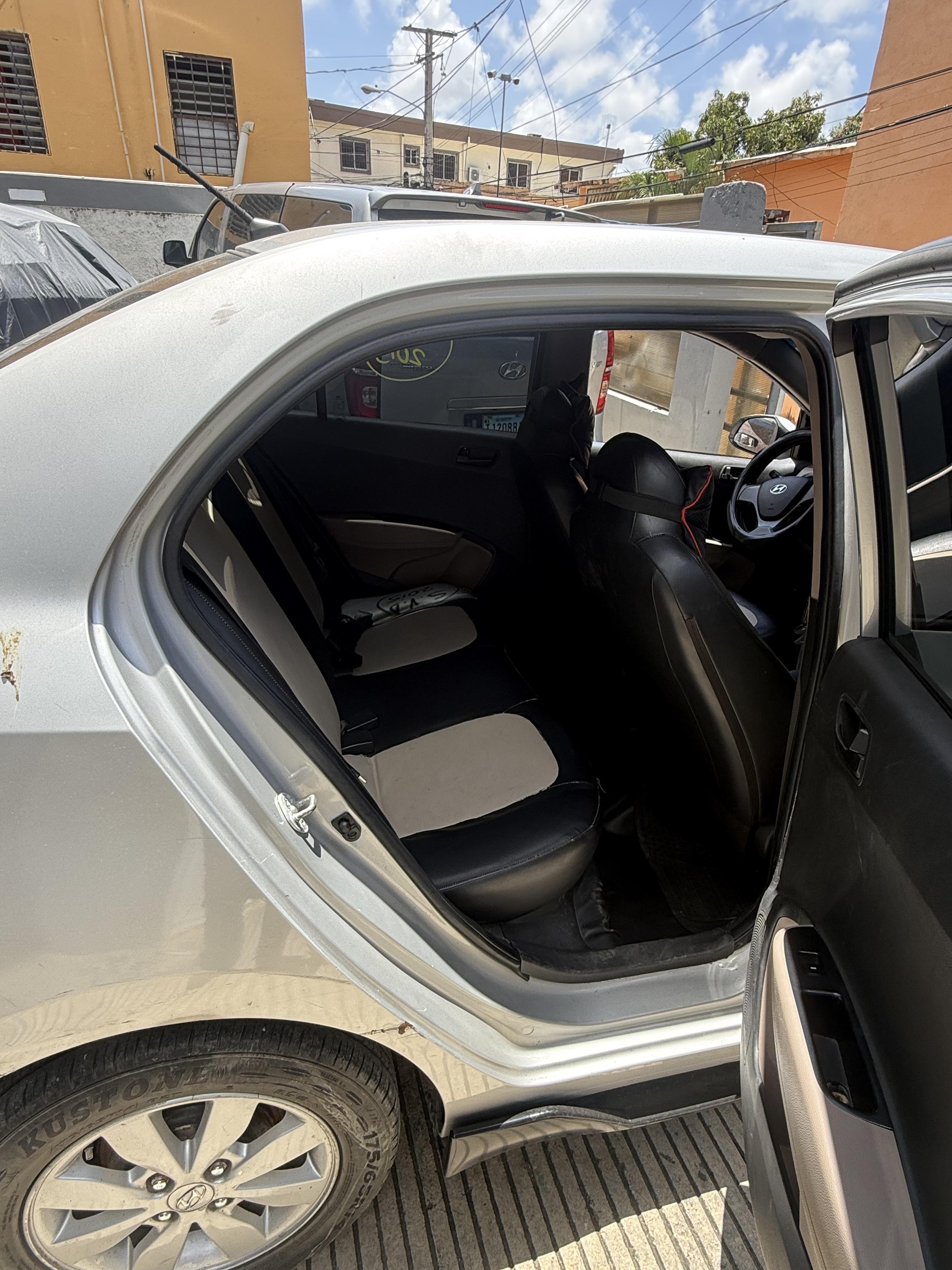 Hyundai grand i10 sedan 2015  Foto 7313376-5.jpg