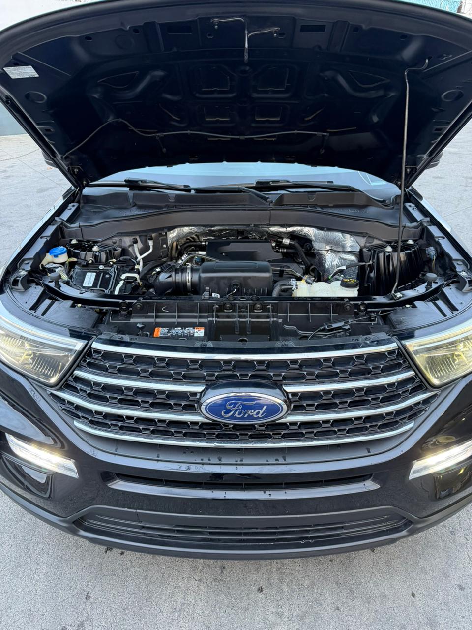 Ford Explorer XLT 4WD Foto 7313404-10.jpg