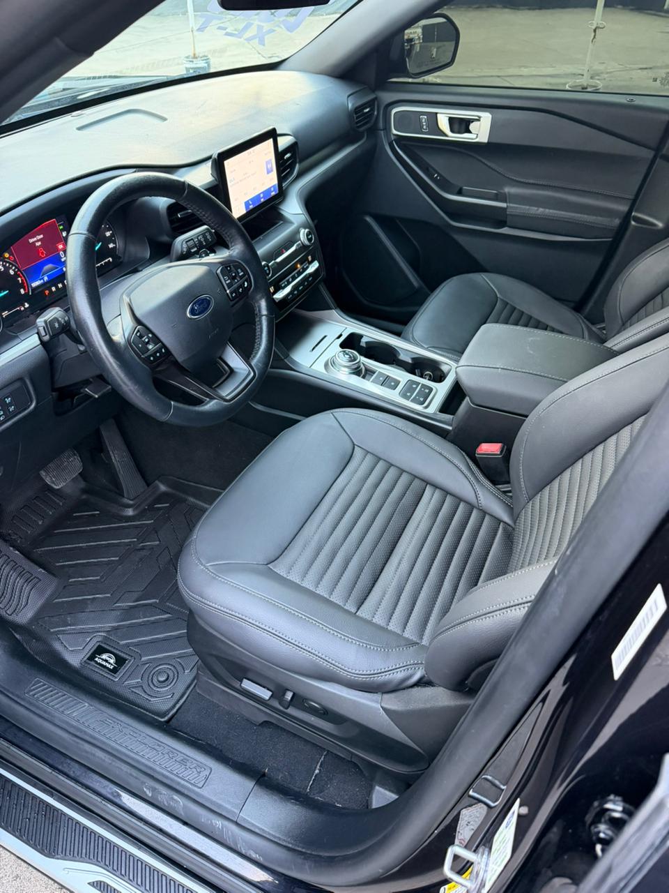 Ford Explorer XLT 4WD Foto 7313404-14.jpg