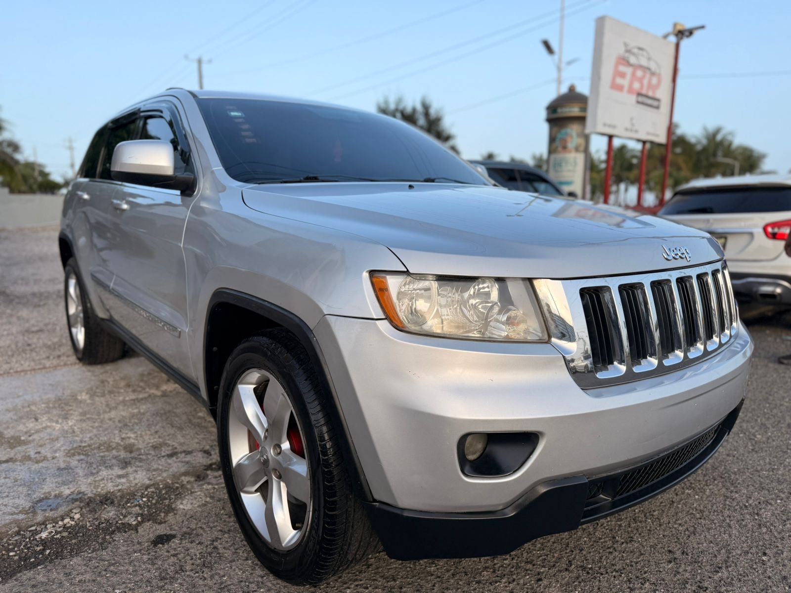 Jeep Grand Cherokee Laredo 2012 Foto 7313438-2.jpg