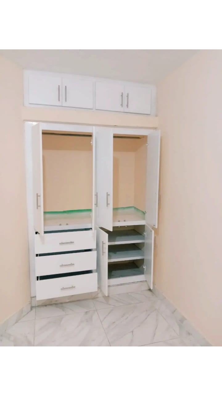 Closet para ropa blanca  Foto 7313544-1.jpg