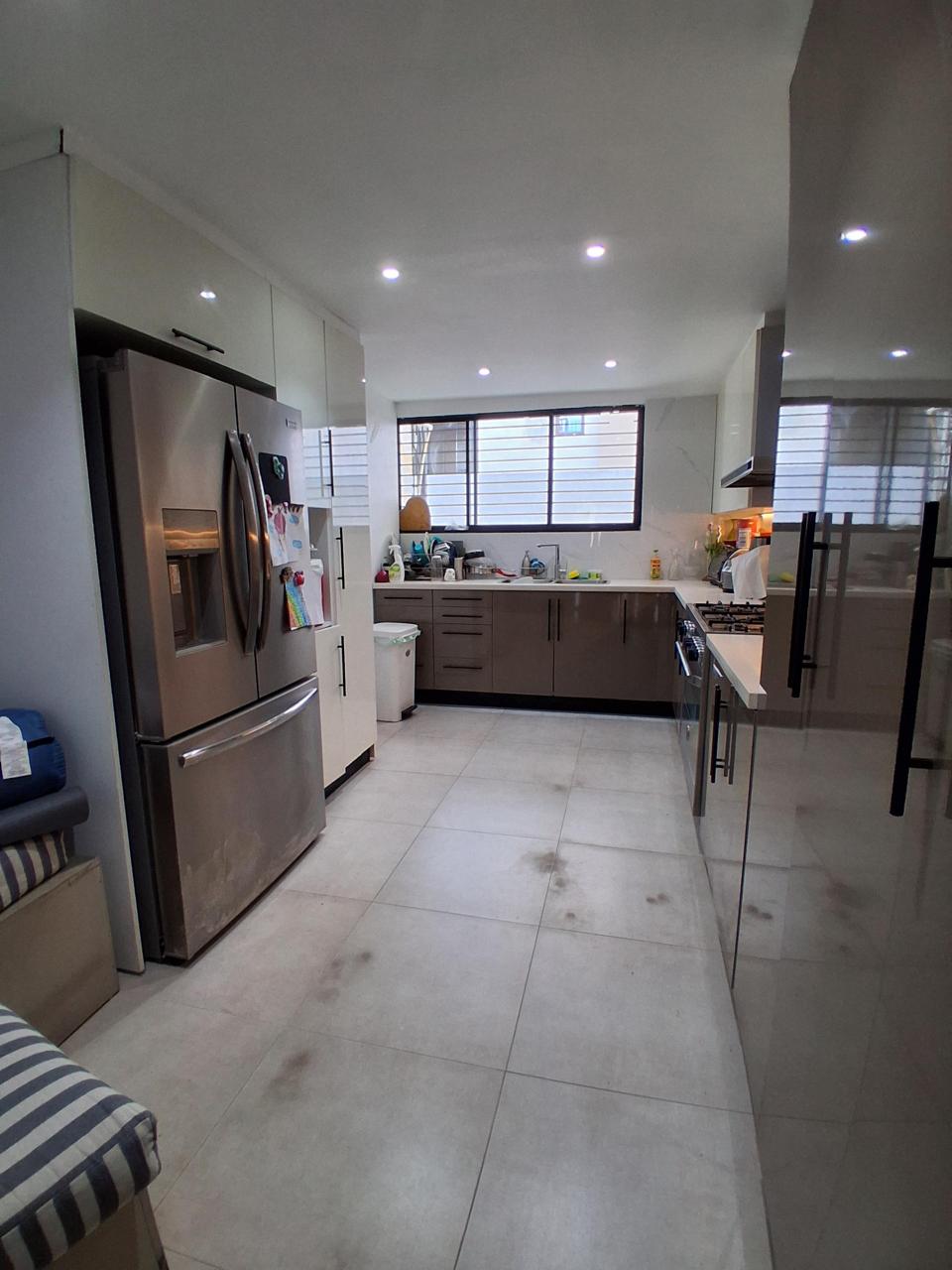 Vendo Amplio Apartamento  en El Ensanche Serrallés 244 Mts.2 3 HABS. 4 Foto 7313599-6.jpg