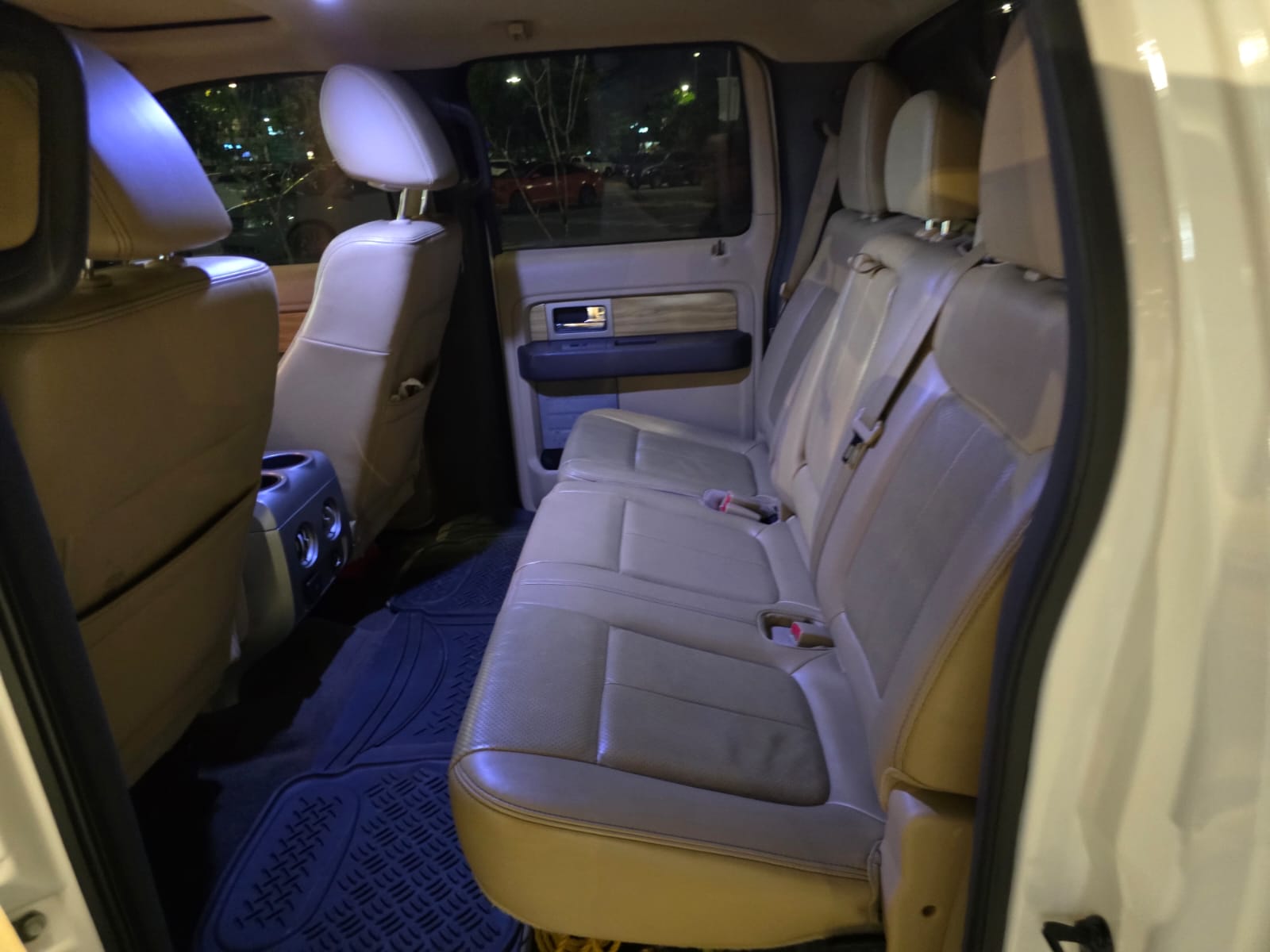Ford Lariat Doble Cabina 4WD 11  Foto 7313737-9.jpg