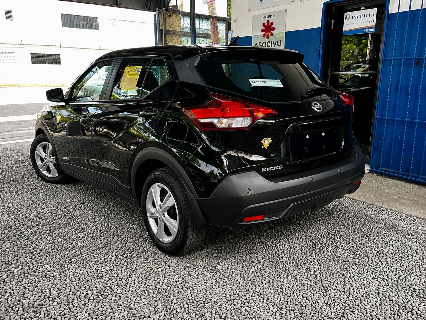 NISSAN KICKS 2020 CLEANNNN CARFAXXX!!!!!!!!!!!! Foto 7314073-4.jpg