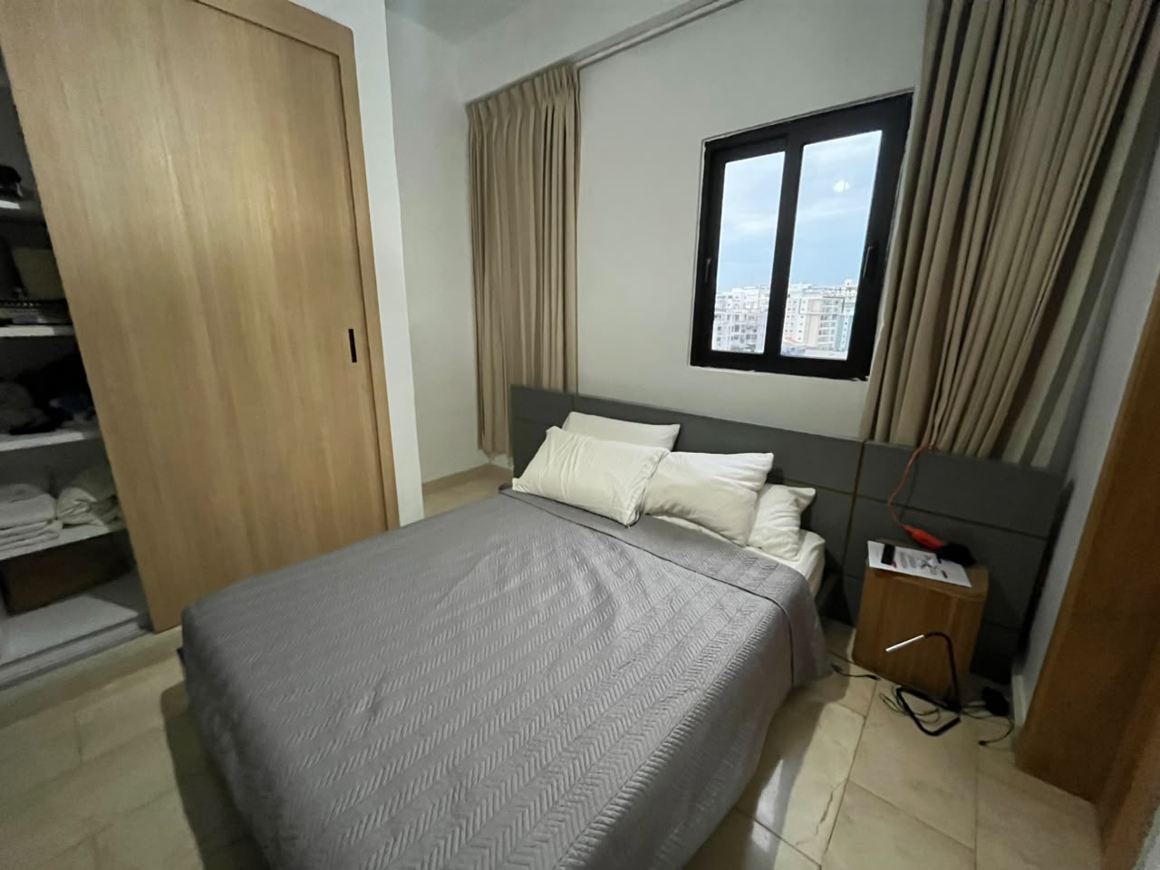 Apartamento en el corazón de Piantini casi esquina Abraham Lincoln Foto 7314136-4.jpg