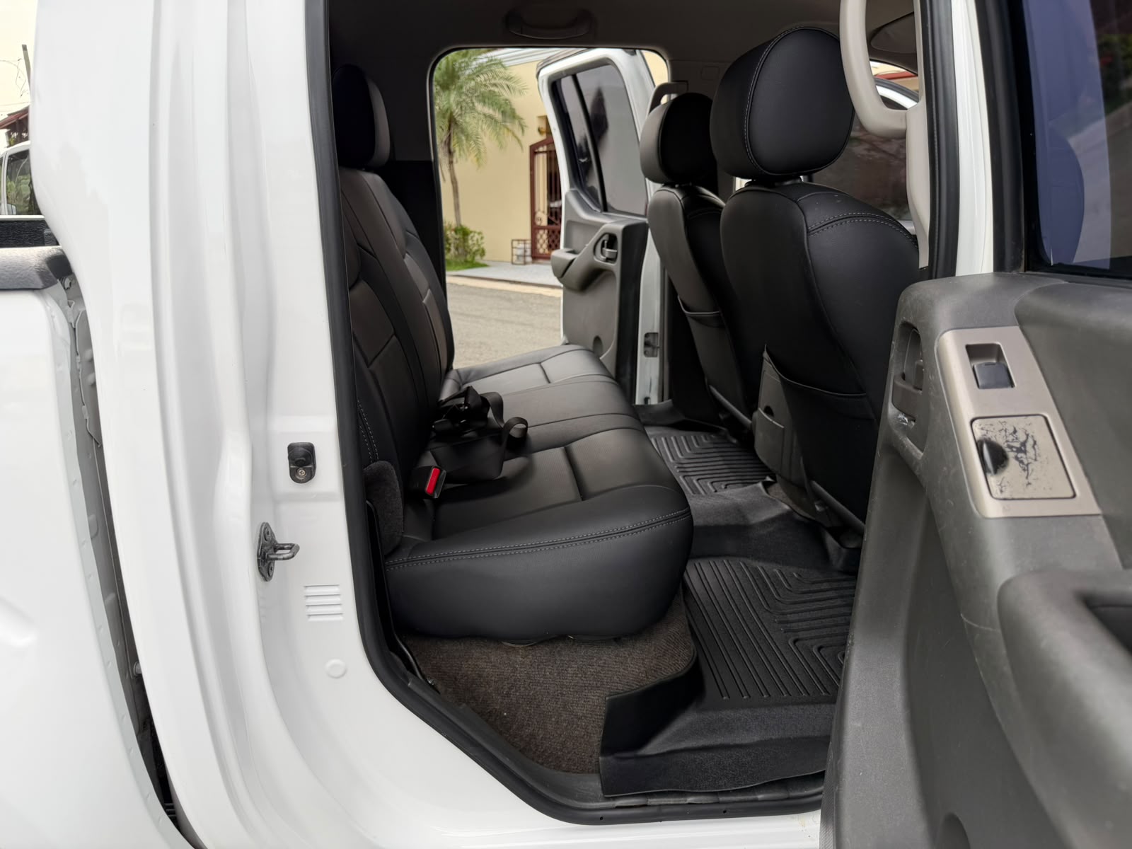 Nissan Navara 2013 Foto 7314141-7.jpg