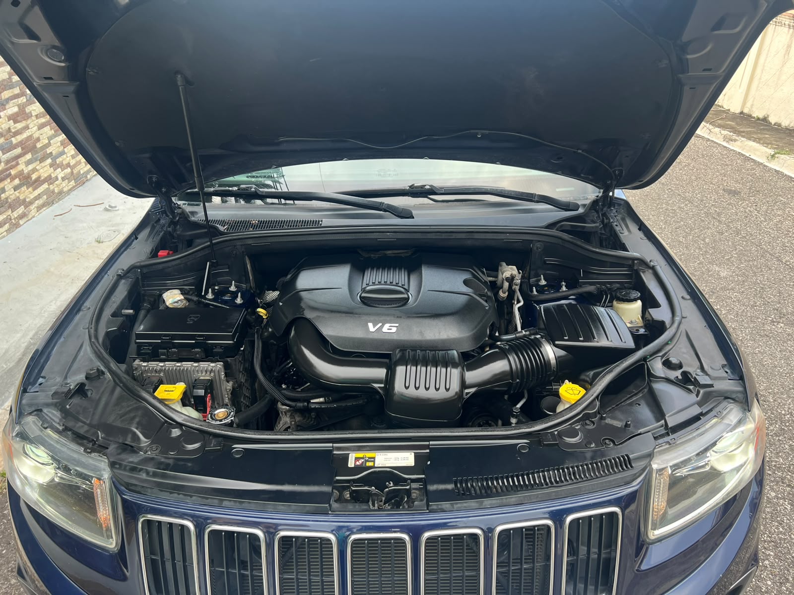 Jeep grand cherokee Laredo   2014  V6  4x4 en Puerto Plata Foto 7314497-7.jpg