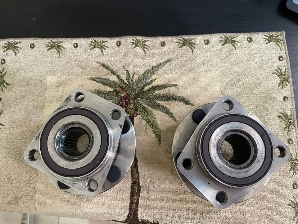 VENDO 2 PIÑA COMPLETA / RODAMIENTO DELANTERO SUBARU Foto 7314574-4.jpg