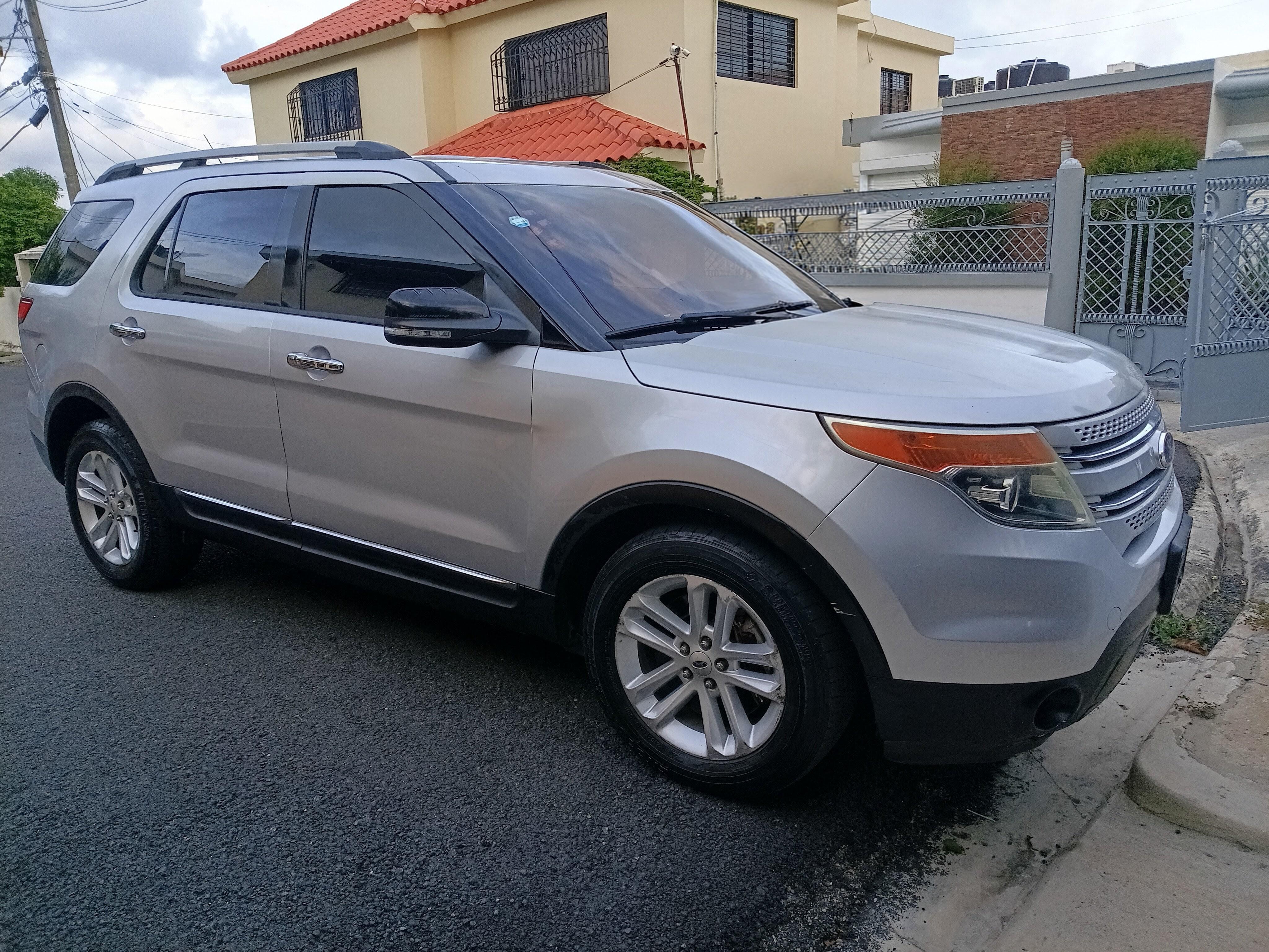 Ford Explorer XLT 3 Filas de Asientos 14  Foto 7314719-2.jpg