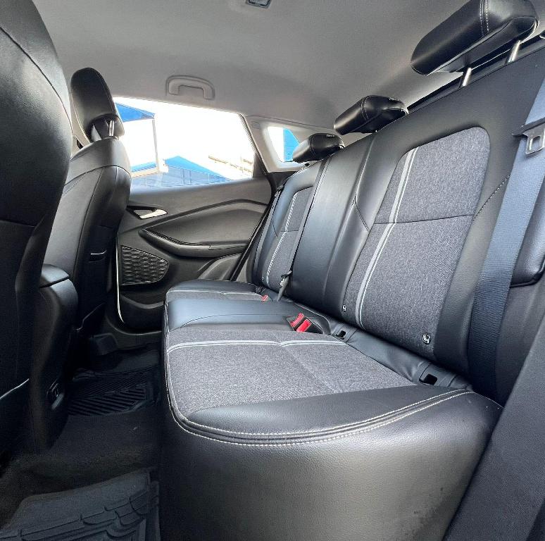 Chevrolet Tracker LT 2023 con 11.000 km con sus Plasticos  Foto 7314799-10.jpg