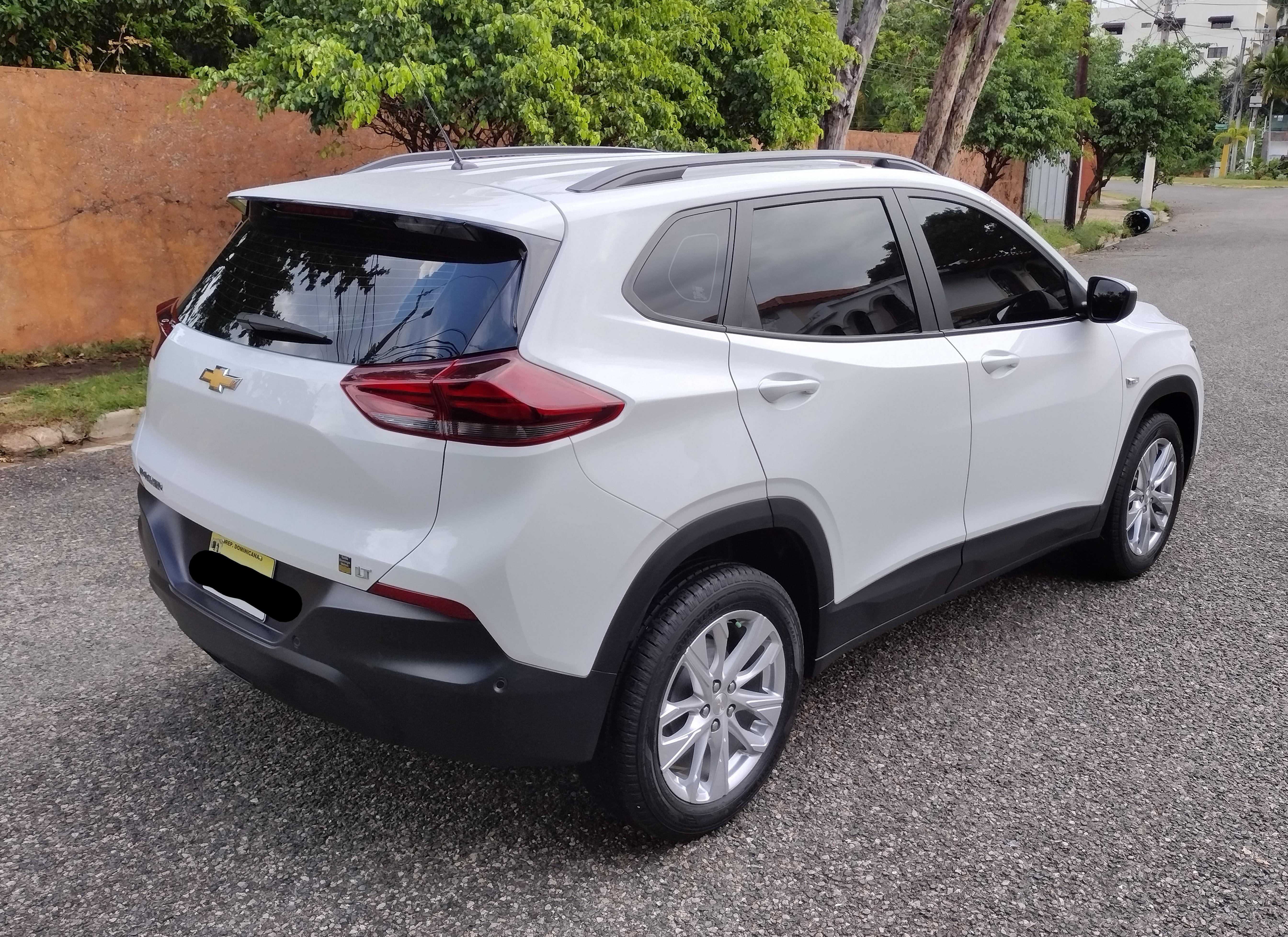Chevrolet Tracker LT 2023 con 11.000 km con sus Plasticos  Foto 7314799-4.jpg