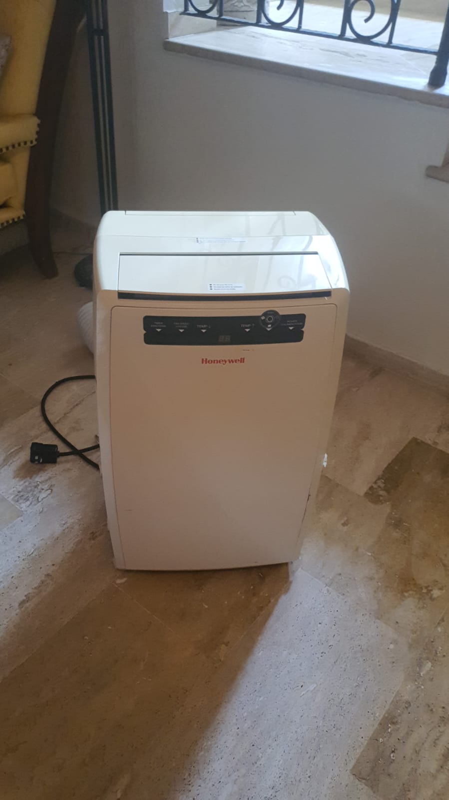 Aire acondicionado portatil inverter marca Honey Well de 11 mil btu Foto 7314814-1.jpg