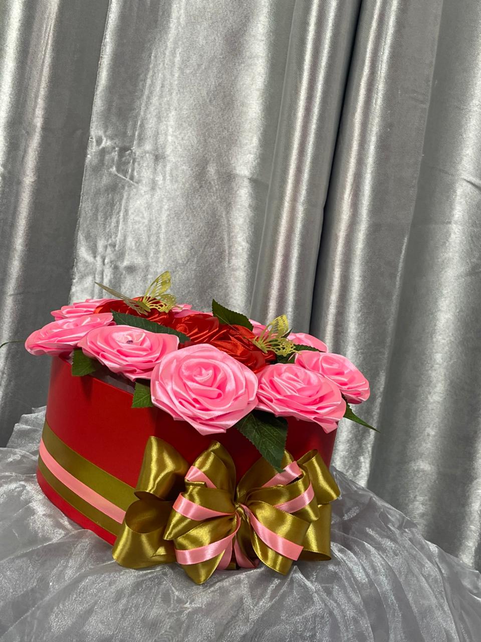 Cajas de rosas eternas llenas de amor  Foto 7314964-6.jpg
