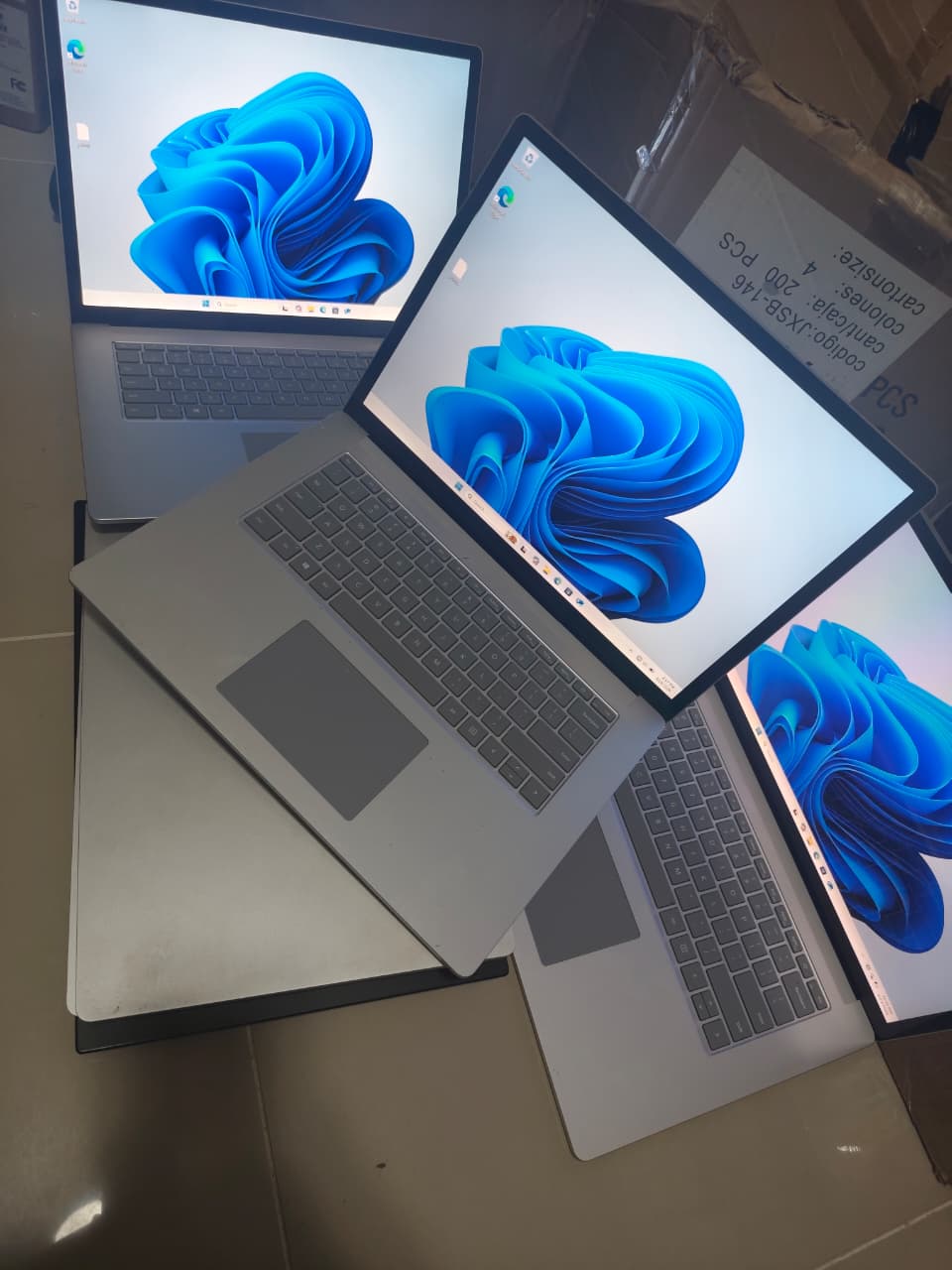 Microsoft Surface Laptop 3 Elegancia y Portabilidad Foto 7315031-2.jpg