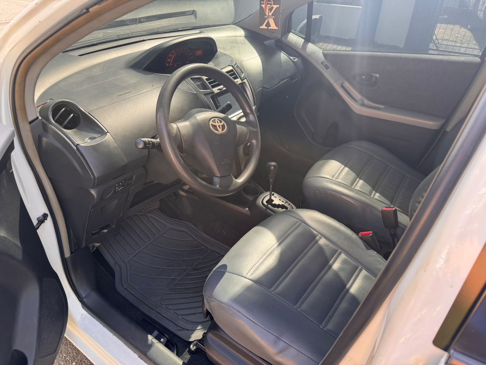 TOYOTA VITZ 2009 JAPONES---TRASPASO INCLUIDO-NEGOCIABLE Foto 7315124-3.jpg