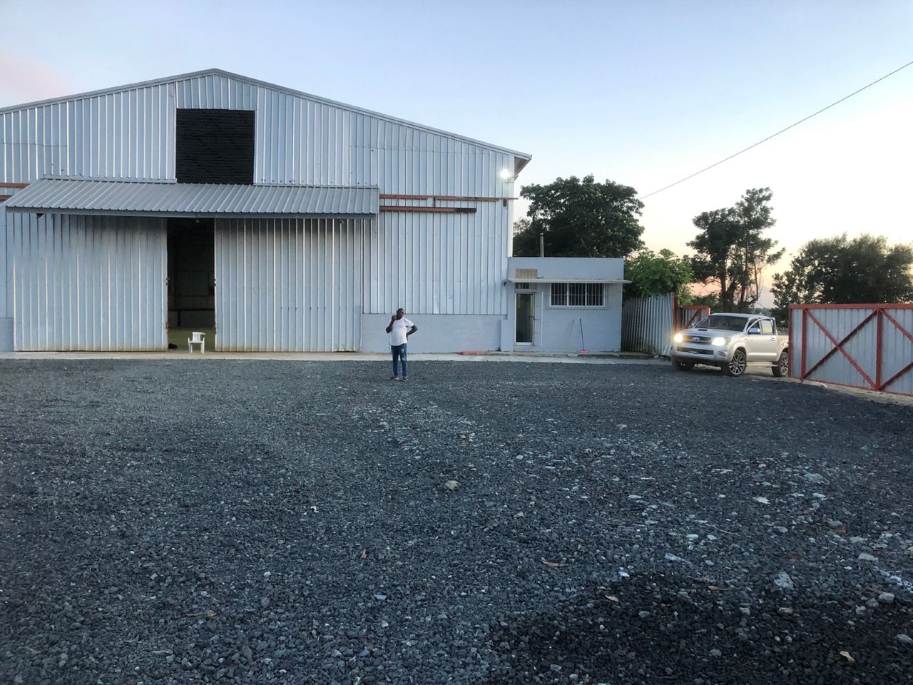 Arriendo Nave de 1000 m2 próximo Autopista Duarte Foto 7315137-2.jpg