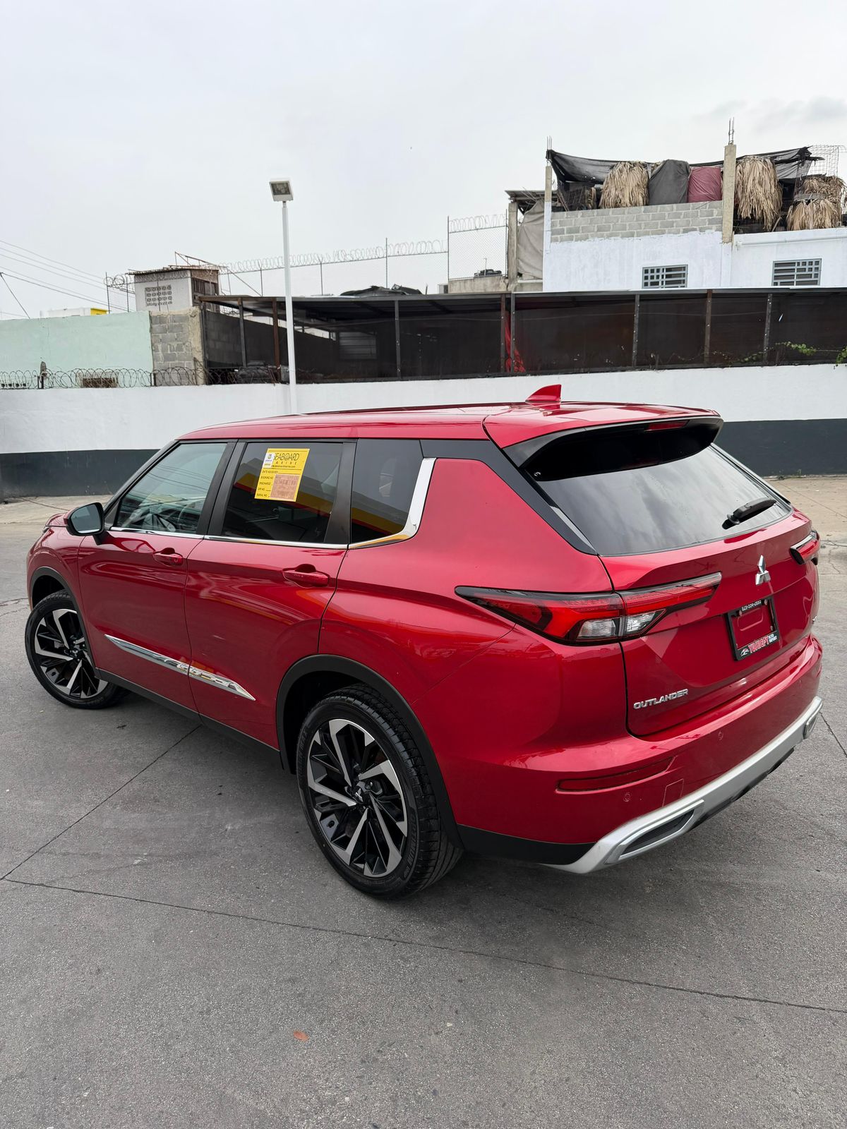 Mitsubishi outlander 2022 Black Edition Foto 7315142-6.jpg