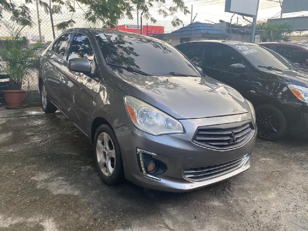 Mitsubishi Mirage G4 2018 3 cilindros  Foto 7315191-1.jpg