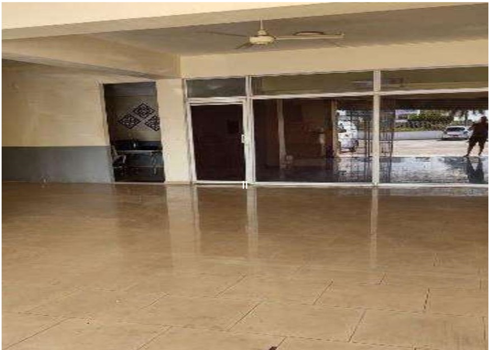 Vendo Local Comercial de 485 Mts.2 en Av. Estados Unidos BAVARO 33 men Foto 7315212-7.jpg