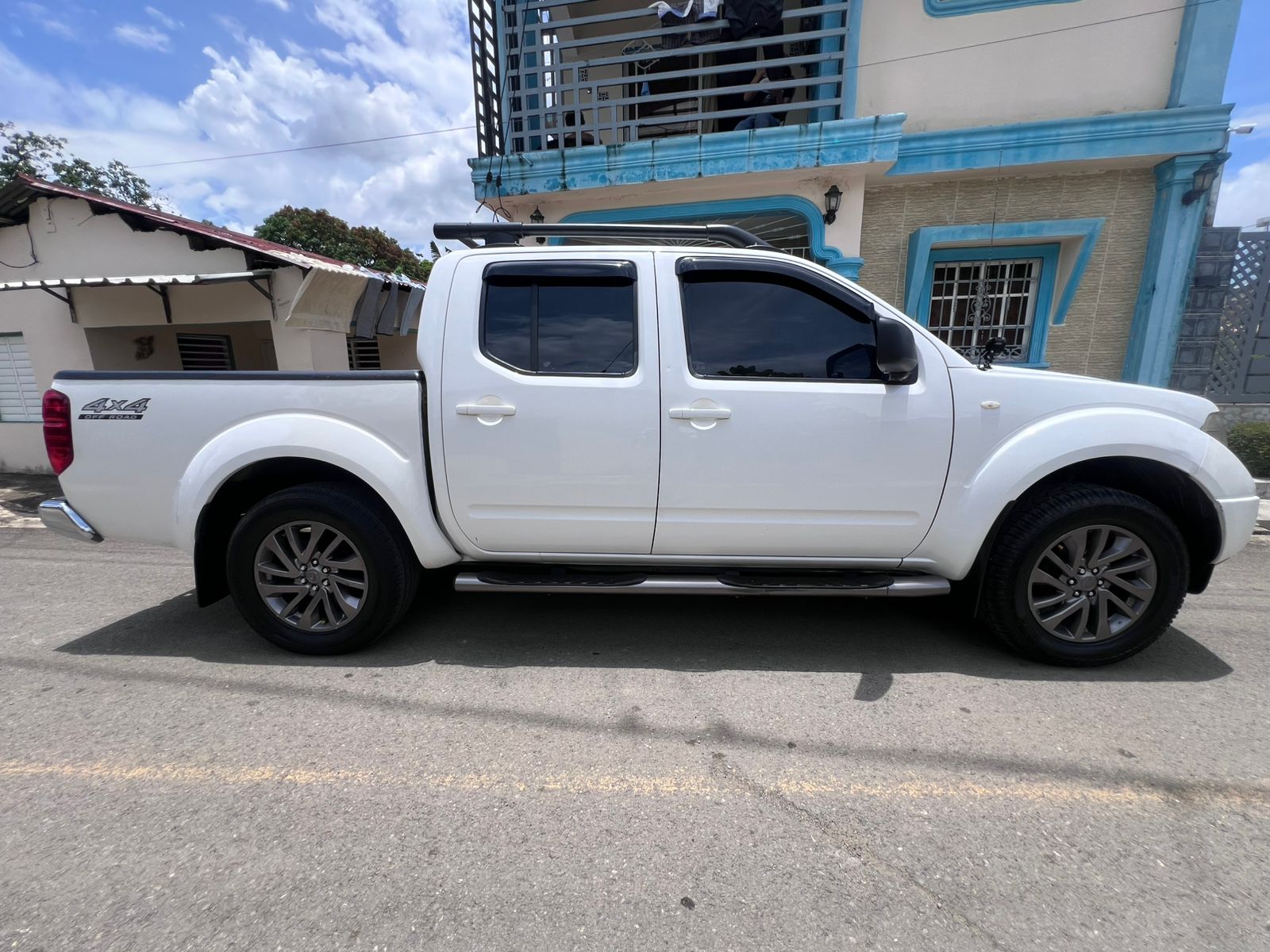 Nissan Navara 2013 en Monseñor Nouel Foto 7315225-3.jpg