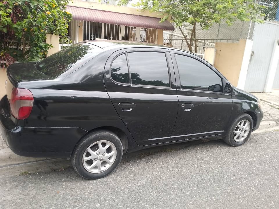 Toyota Yaris 2000 Foto 7315240-2.jpg