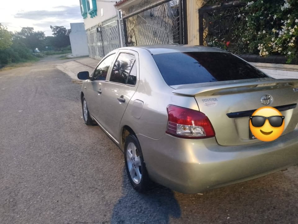 Toyota Yaris 2006 Foto 7315241-3.jpg
