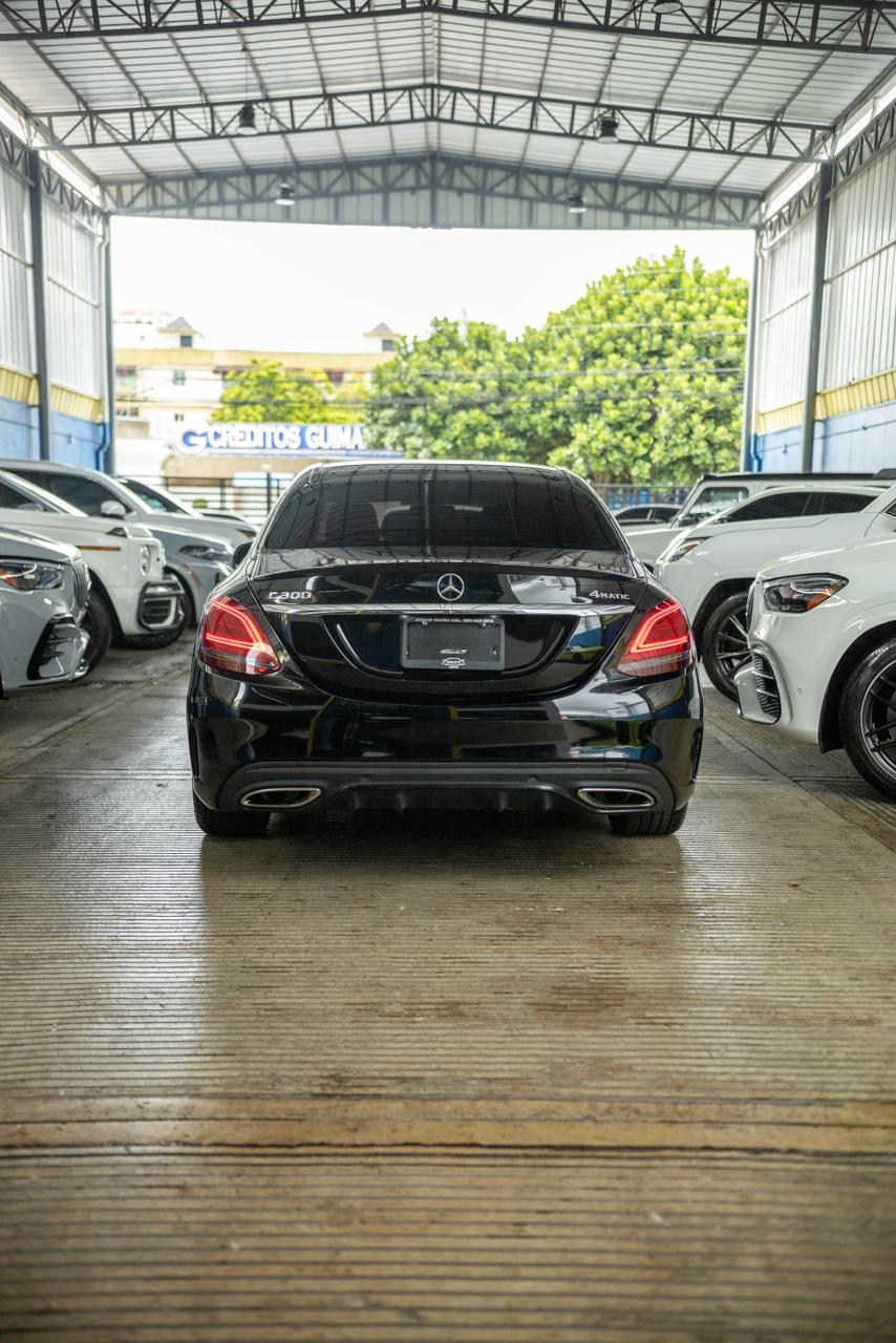 Mercedes Benz C300 AMG 4matic 2020 Clean Carfax Foto 7315521-5.jpg