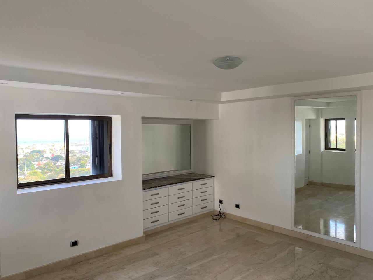 Espectacular Apartamento en alquiler Av. Anacaona Foto 7315607-9.jpg