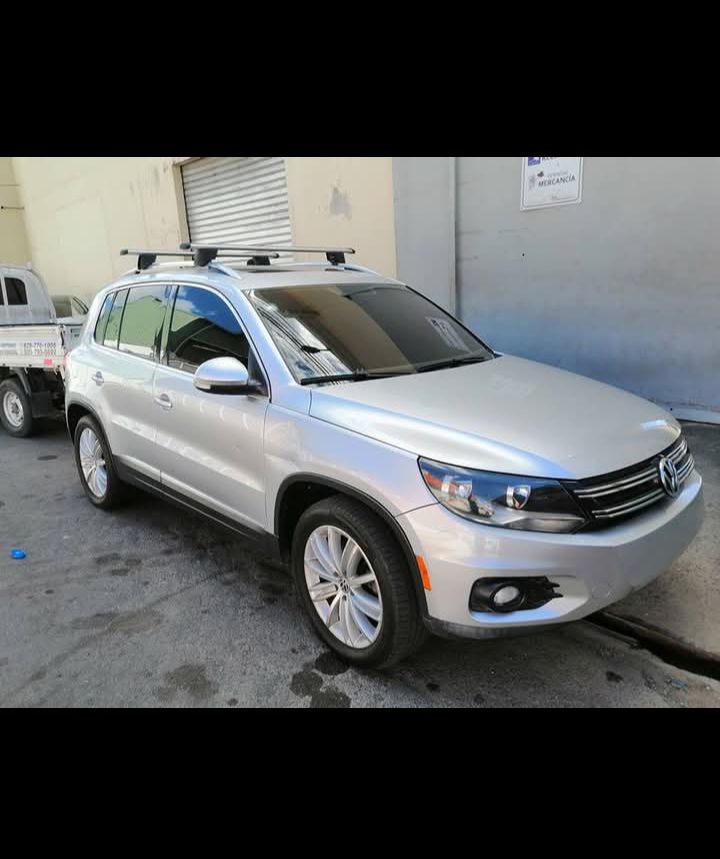 Volkswagen Tiguan SE Turbo 4WD 15  Foto 7315753-1.jpg