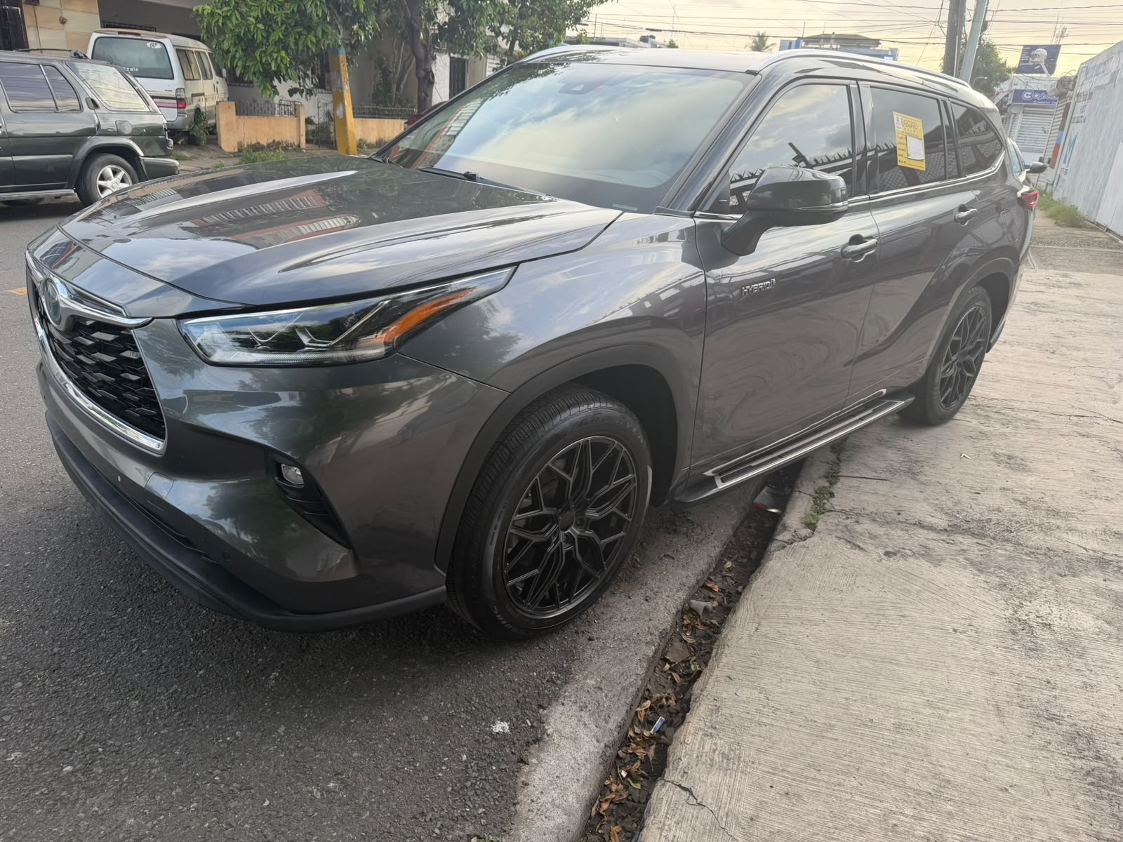 toyota hilnader 2022 hibrida  Foto 7315786-6.jpg