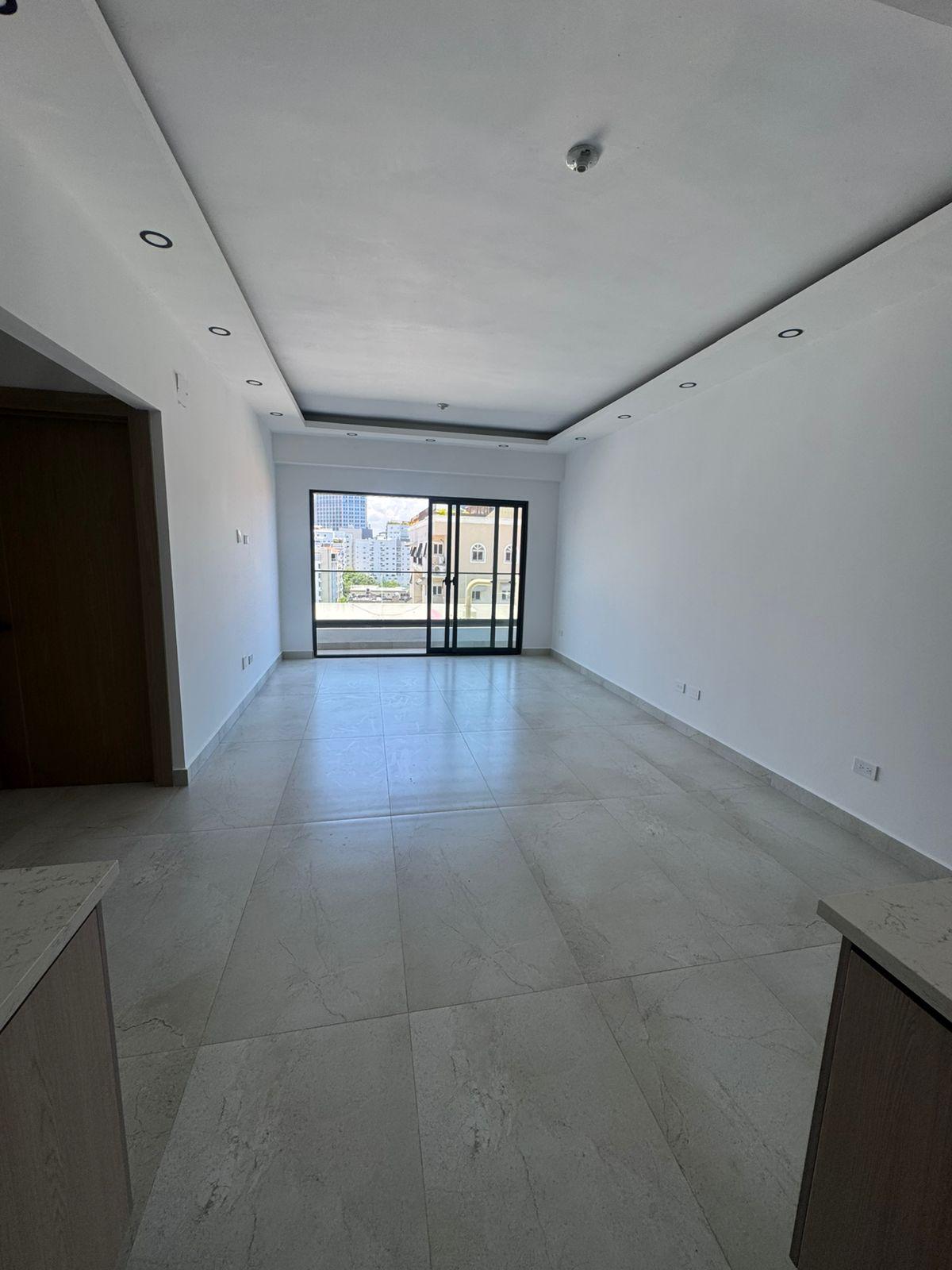 Apartamento a estrenar en alquiler en Evaristo Morales Foto 7315941-2.jpg