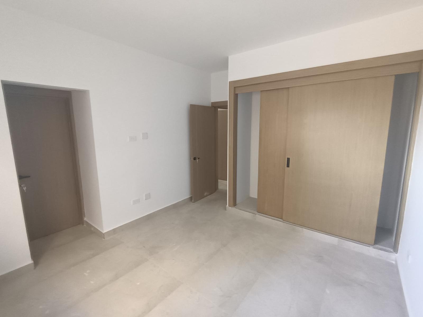 Apartamento a estrenar en alquiler en Evaristo Morales Foto 7315941-9.jpg