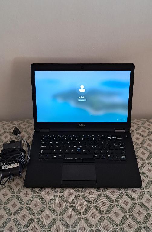 Laptop Dell i7 2.8 GHz 256GB SSD M.2 8GB DDR4 E747 Foto 7316087-1.jpg