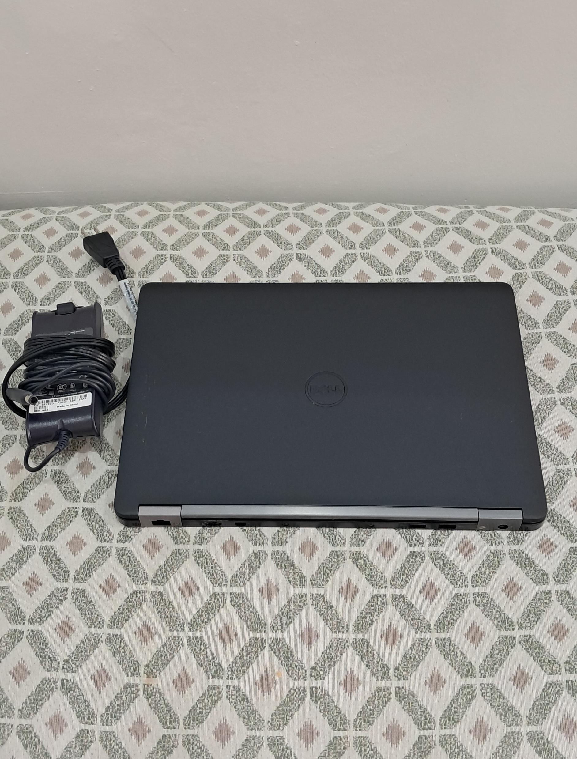 Laptop Dell i7 2.8 GHz 256GB SSD M.2 8GB DDR4 E747 Foto 7316087-4.jpg
