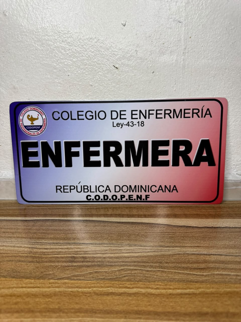 Placa para enfermera  Foto 7316187-1.jpg