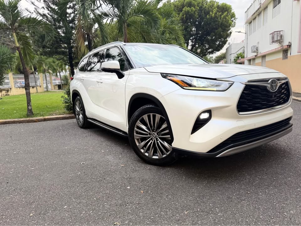 TOYOTA HIGHLANDER PLATINUM 2020  CLEAN CARFAX  POCAS MILLAS  TECHO PAN Foto 7316663-1.jpg