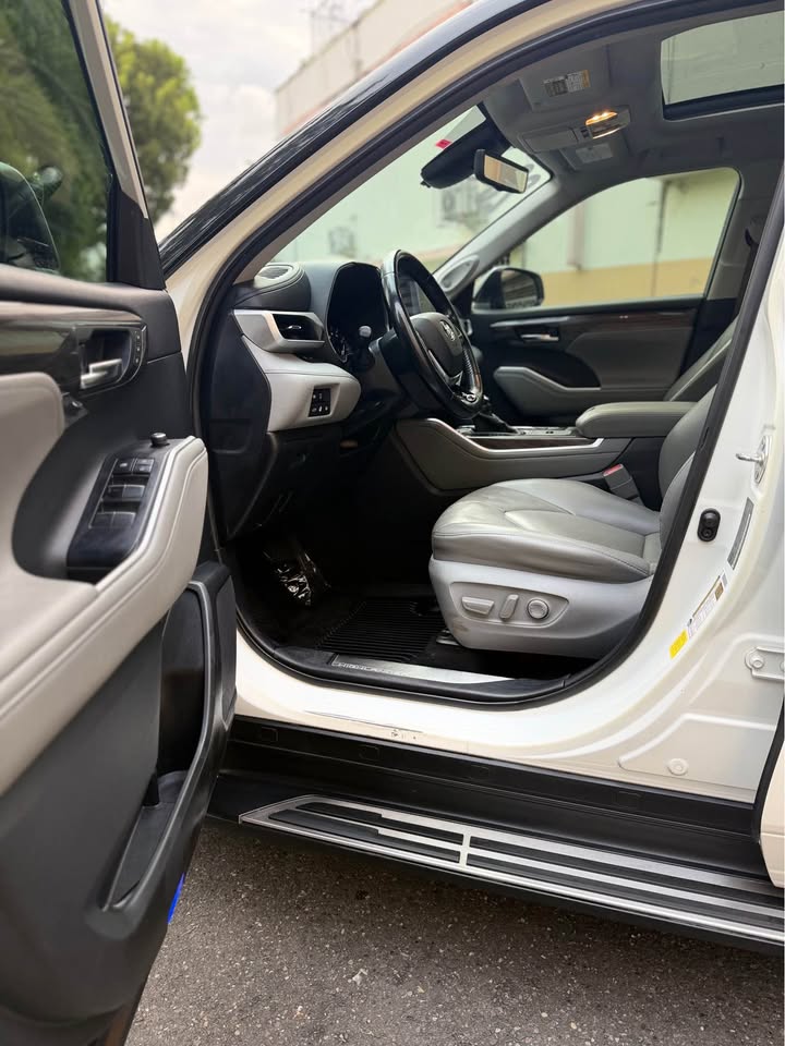 TOYOTA HIGHLANDER PLATINUM 2020  CLEAN CARFAX  POCAS MILLAS  TECHO PAN Foto 7316663-6.jpg