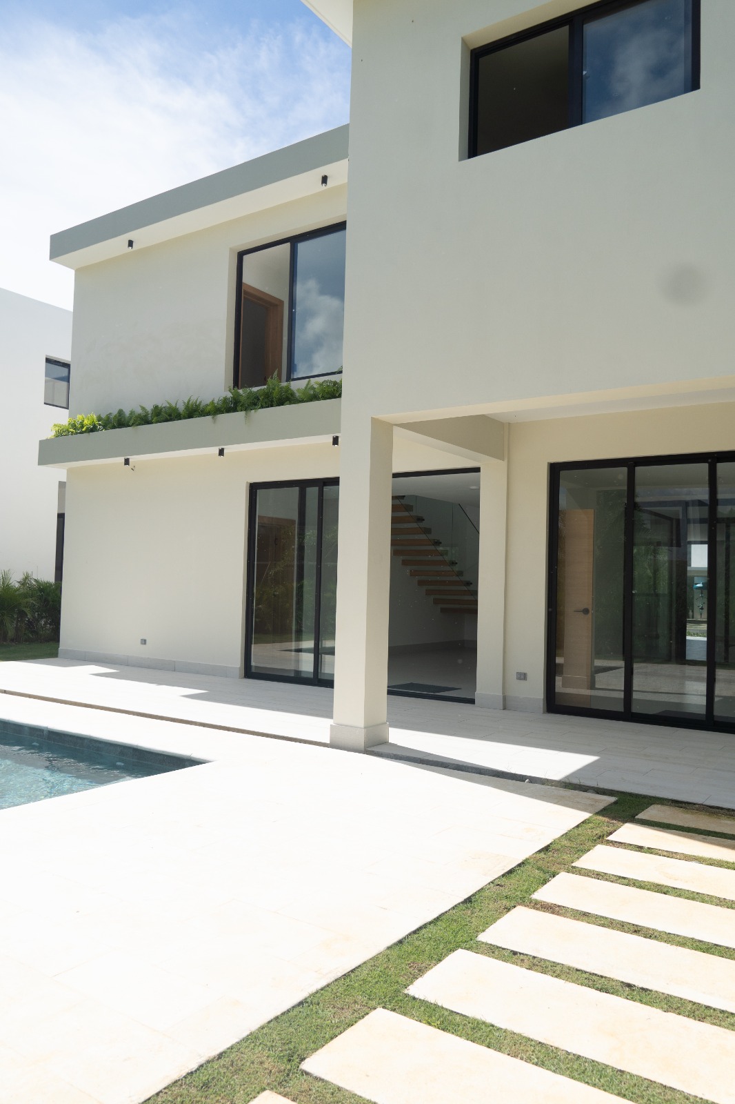 Vendo hermosa villa en Playa Nueva Romana  Foto 7316701-3.jpg
