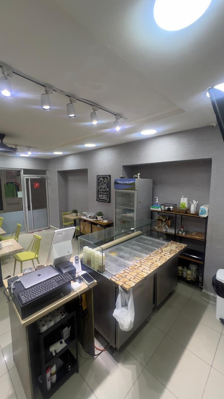 Oportunidad de Inversión – PUNTO COMERCIAL EN VENTA  Plaza Naco RESTAU Foto 7316778-1.jpg
