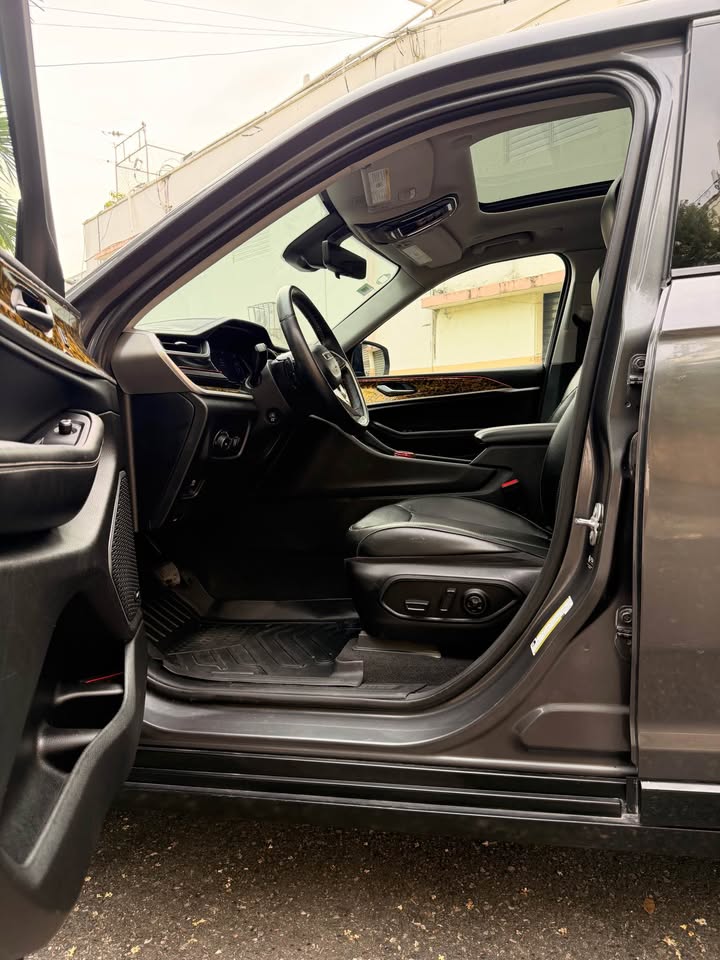 JEEP GRAND CHEROKEE LIMITED L 2022  4x4 TECHO PANORAMICO 3 FILAS DE AS Foto 7316811-6.jpg