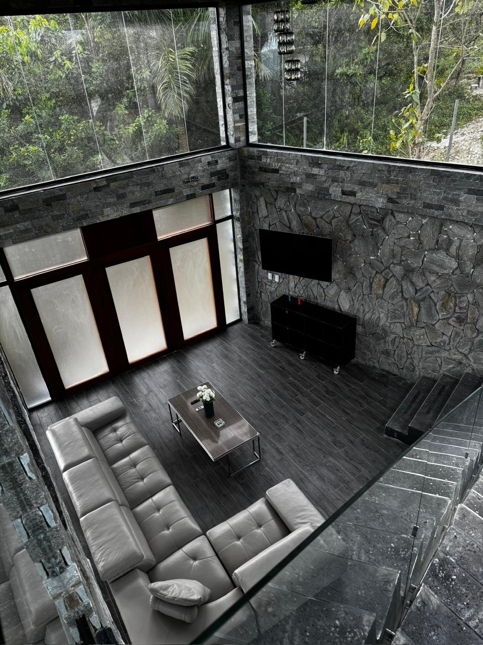Venta de Espectacular Villa La Colonia San Cristobal Foto 7317001-6.jpg