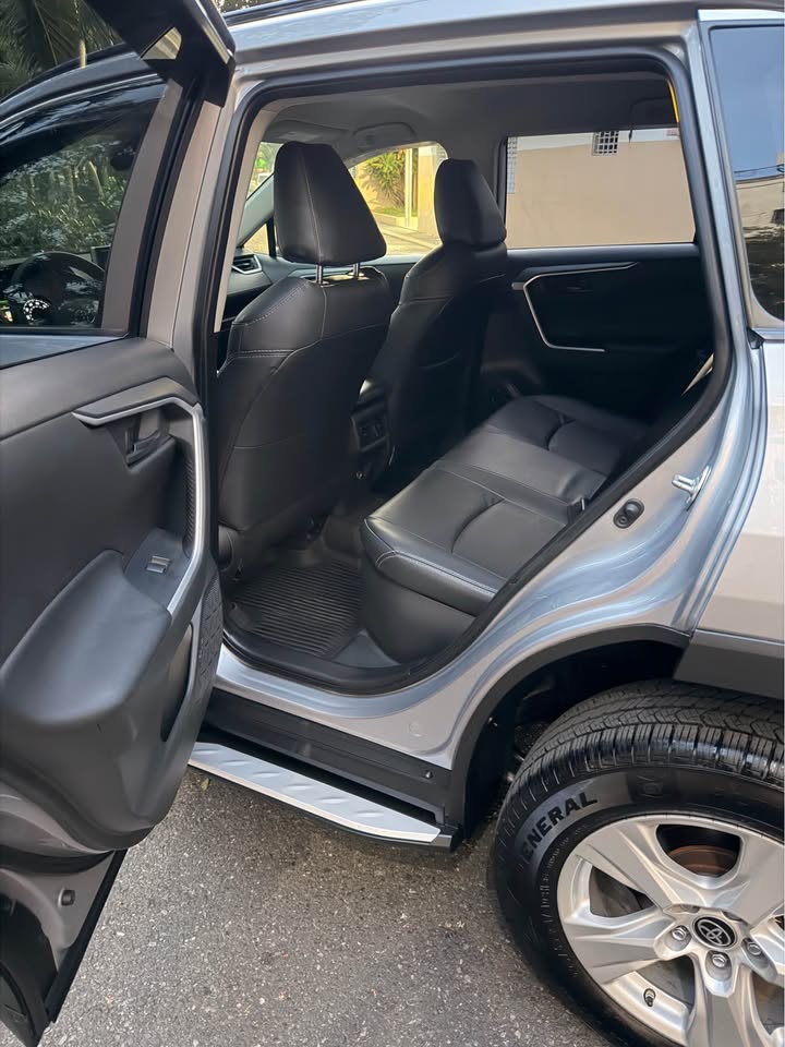 TOYOTA RAV4 LE PLUS 2021  4x4  EXCELENTE CONDICIONES POCAS MILLAS  IMP Foto 7317030-4.jpg