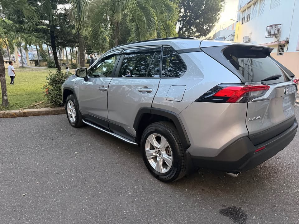 TOYOTA RAV4 LE PLUS 2021  4x4  EXCELENTE CONDICIONES POCAS MILLAS  IMP Foto 7317030-7.jpg