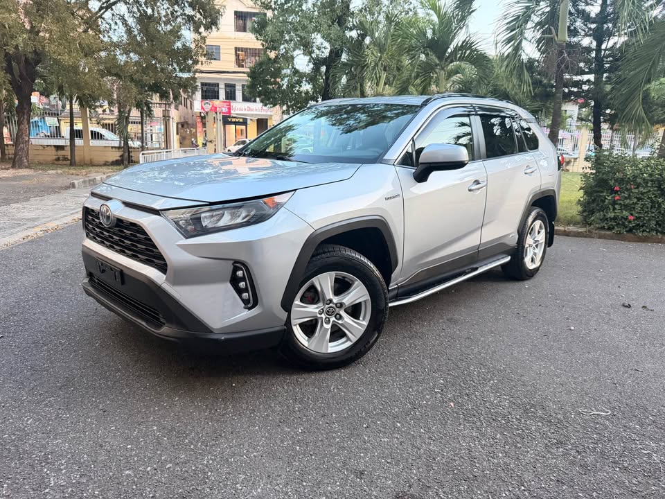 TOYOTA RAV4 LE PLUS 2021  4x4  EXCELENTE CONDICIONES POCAS MILLAS  IMP Foto 7317030-9.jpg