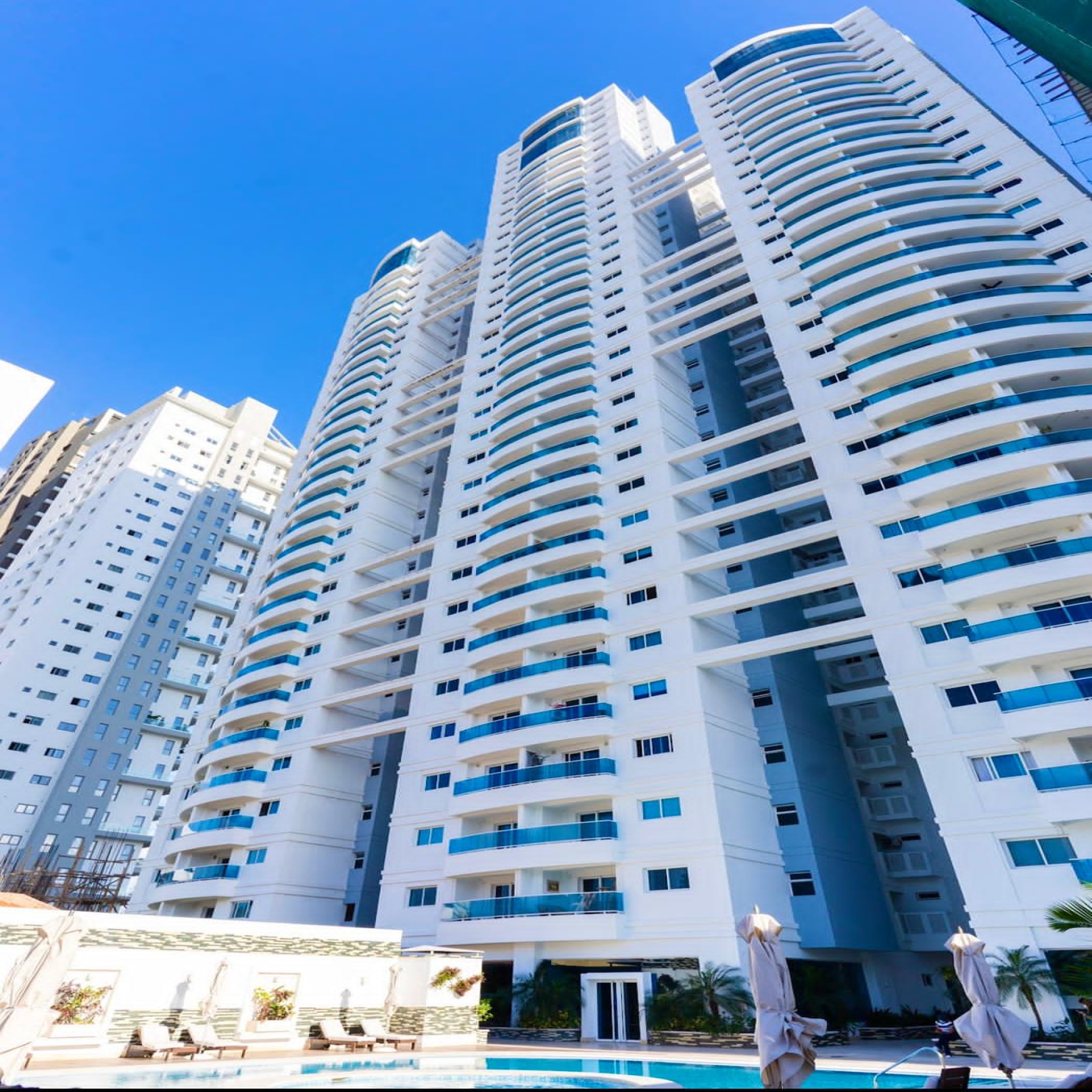 Vendo Apto en Torre MAR AZUL frente Parque Mirador Sur 3 habs. 257 Mts Foto 7317185-10.jpg
