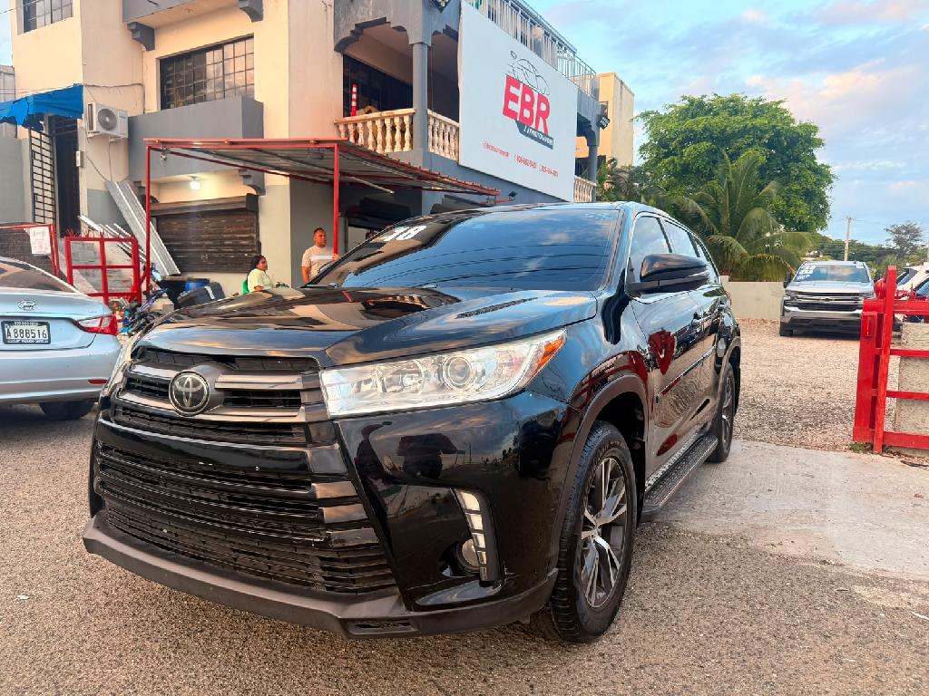 Toyota Highlander LE Plus AWD 2018 Foto 7317275-1.jpg